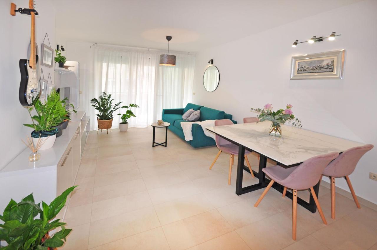 Family Apartment Noel - Omis Bagian luar foto