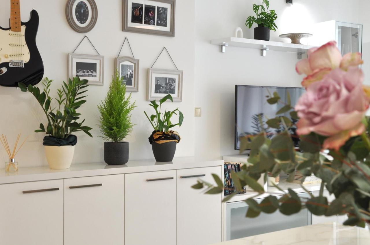 Family Apartment Noel - Omis Bagian luar foto