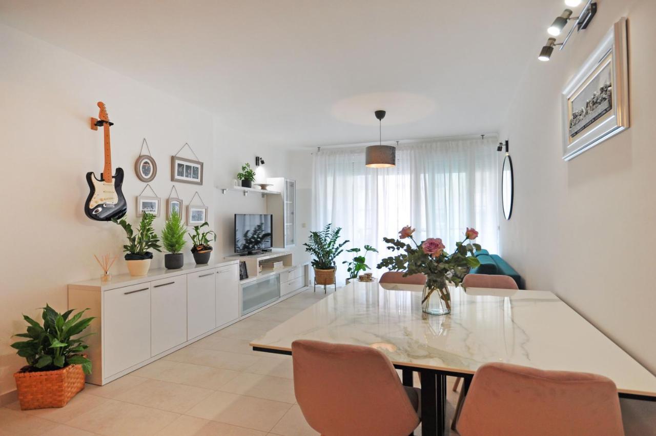 Family Apartment Noel - Omis Bagian luar foto