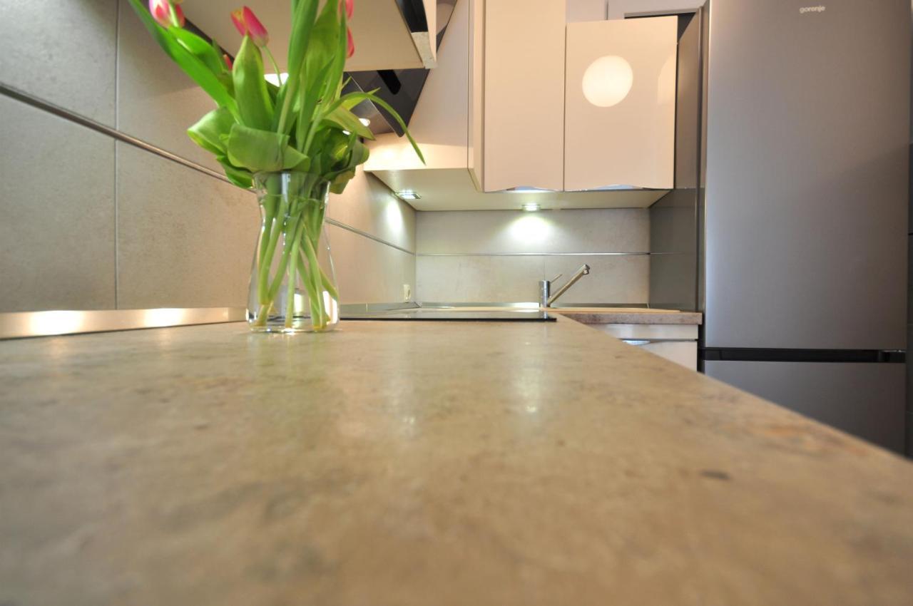Family Apartment Noel - Omis Bagian luar foto