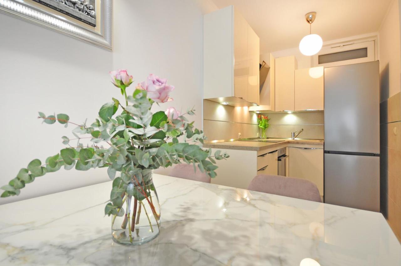 Family Apartment Noel - Omis Bagian luar foto