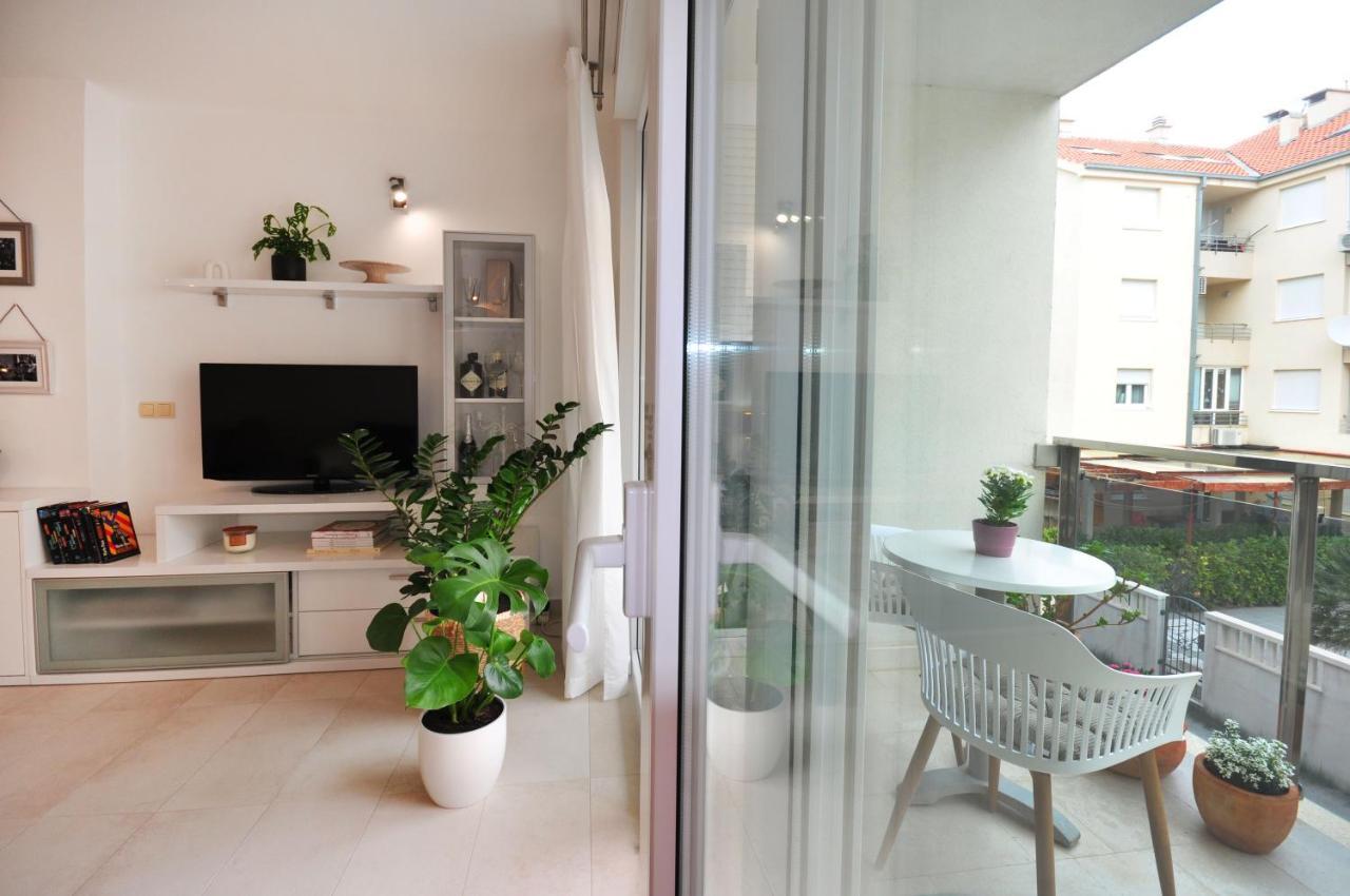 Family Apartment Noel - Omis Bagian luar foto